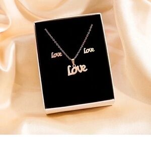 Beautiful Gold 'Love' Necklace and Earring Set